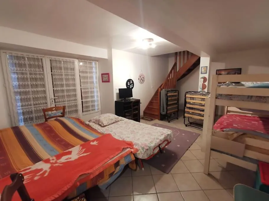 Holiday home Maison Cantalienne Typique Allanche