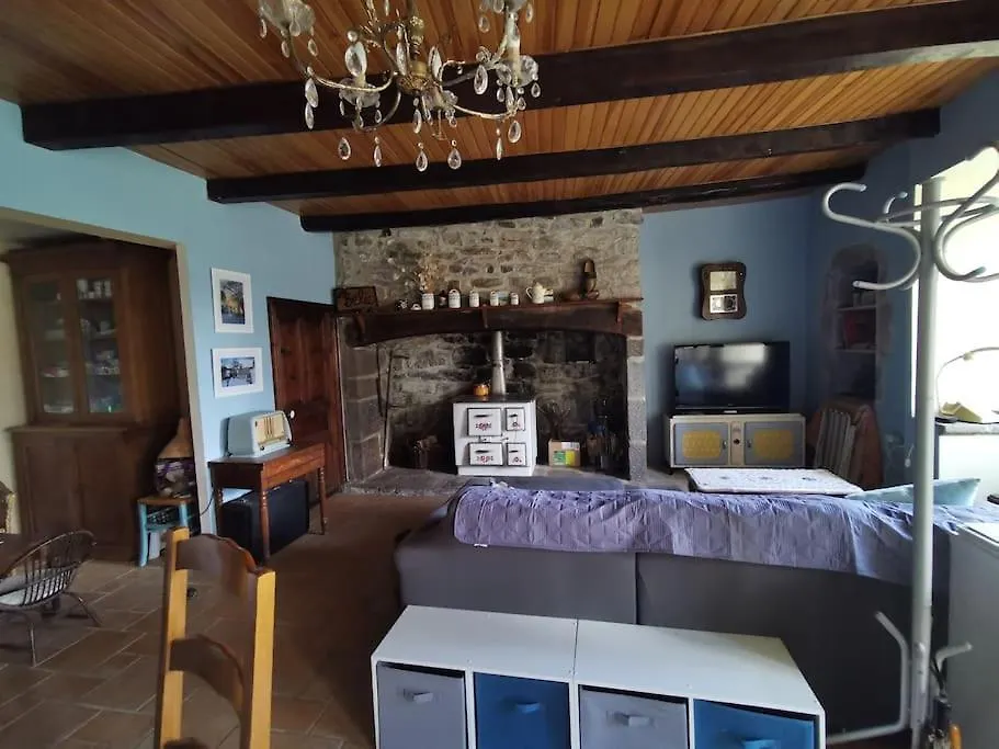 Maison Cantalienne Typique Allanche